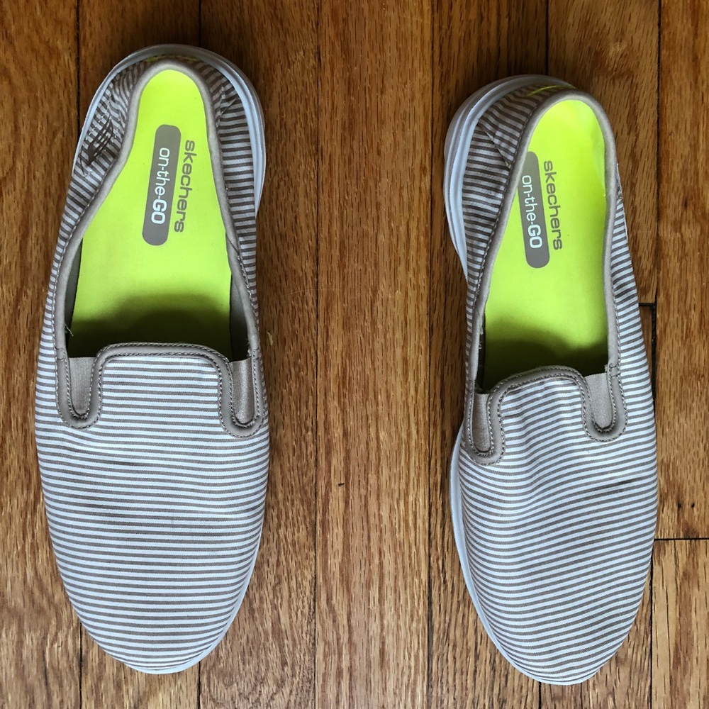 Sketchers on The Go slip-ons EUC